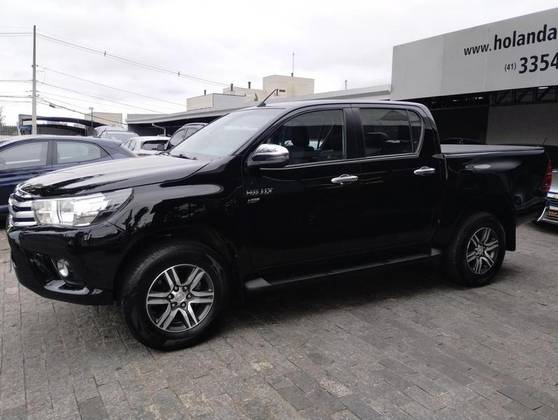 TOYOTA HILUX 2.7 SR 4X2 CD 16V FLEX 4P AUTOMÁTICO TOYOTA HILUX 2.7 SR 4X2 CD 16V FLEX 4P AUTOMÁTICO